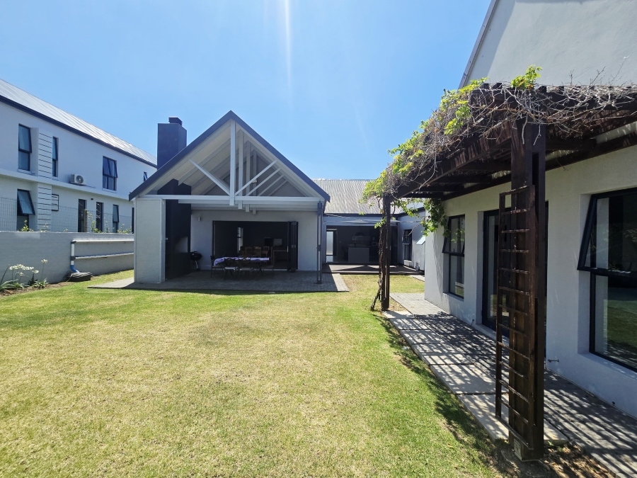 4 Bedroom Property for Sale in Kingswood Golf Estate Western Cape